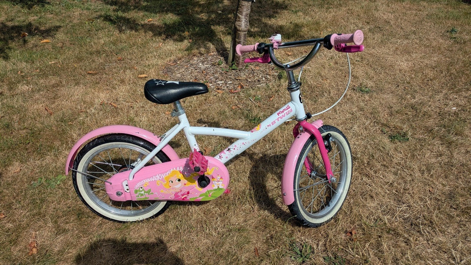 Btwin 16 inch fiets voor meisjes, Fietsen en Brommers, Fietsen | Kinderfietsjes, Ophalen