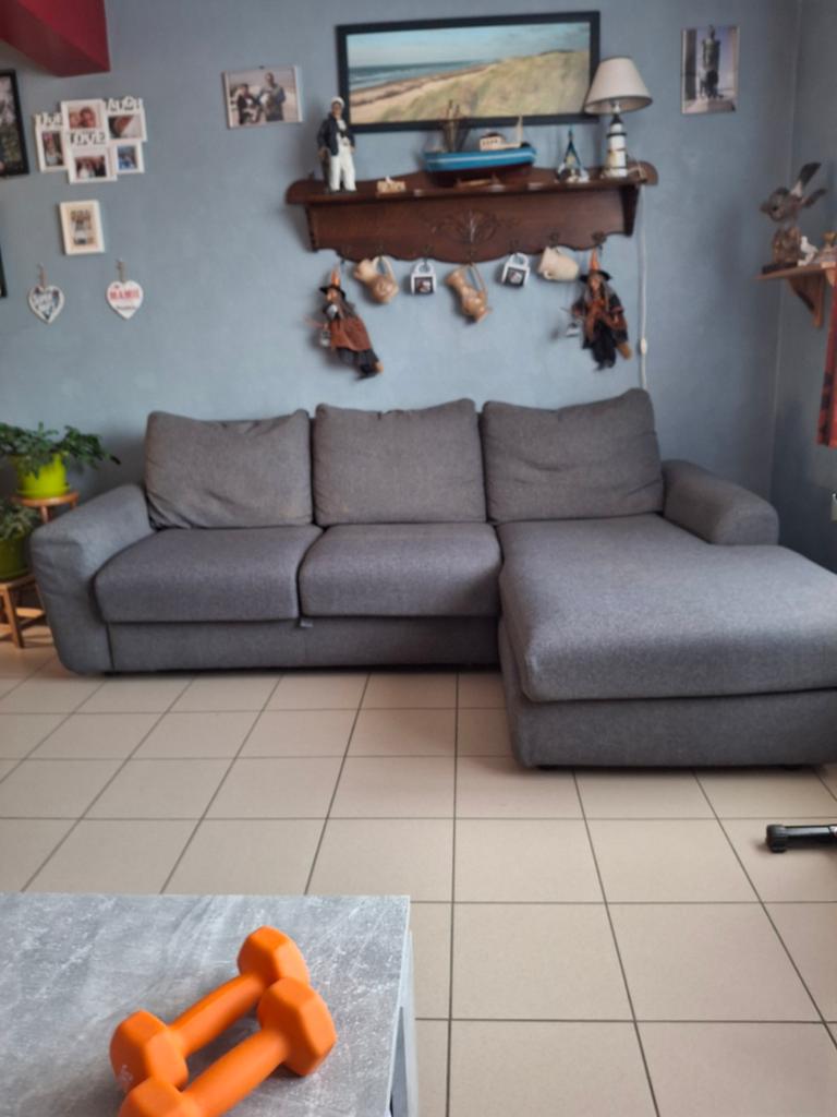 Canapé en bon état a donner