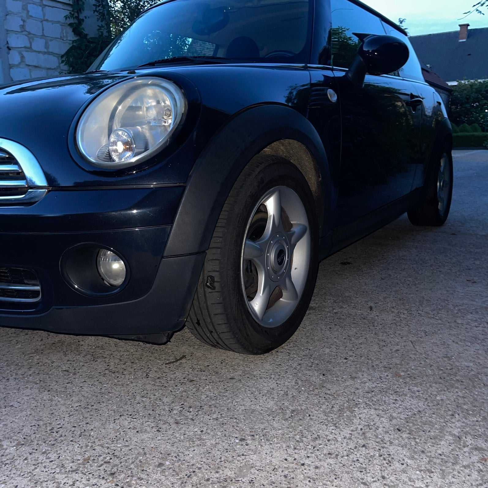 Mini 2007 et 202000, Entreprise, Achat