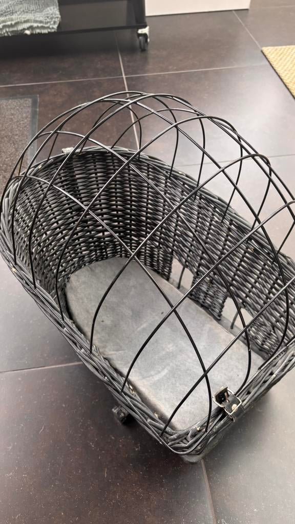 Honden fietsmand voor bagagedrager, Ophalen