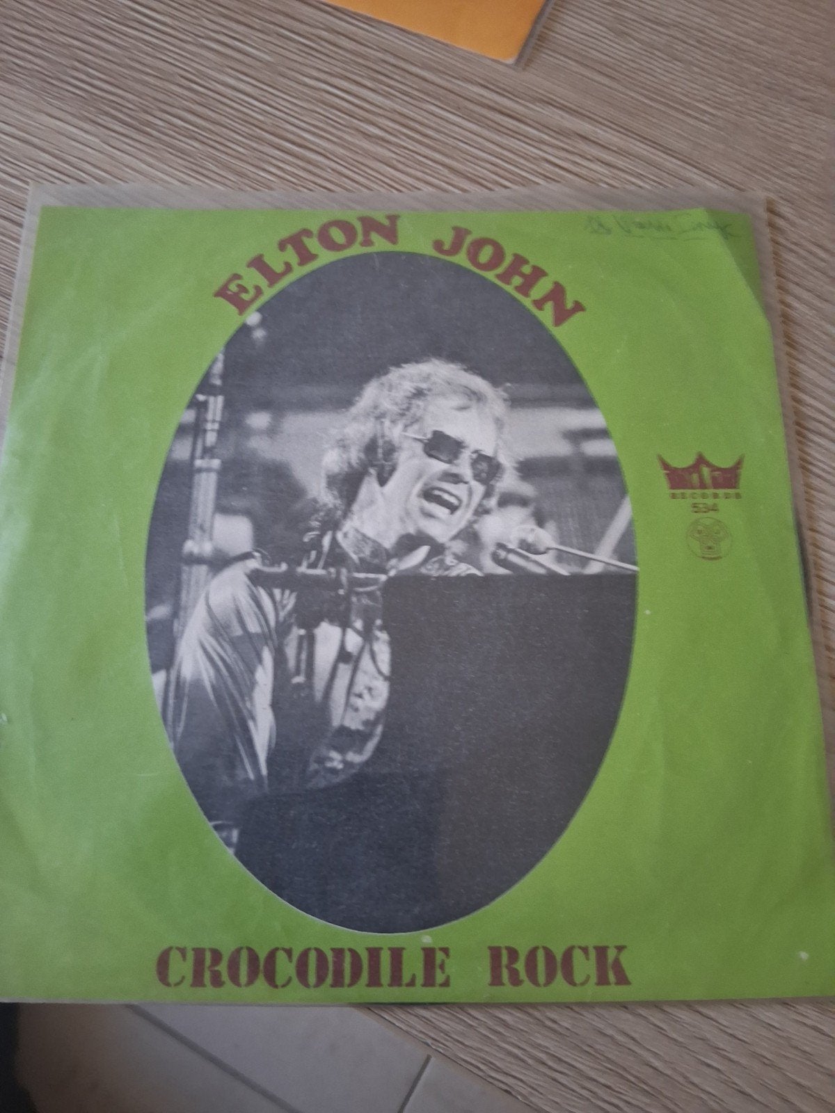 Elton john, Ophalen