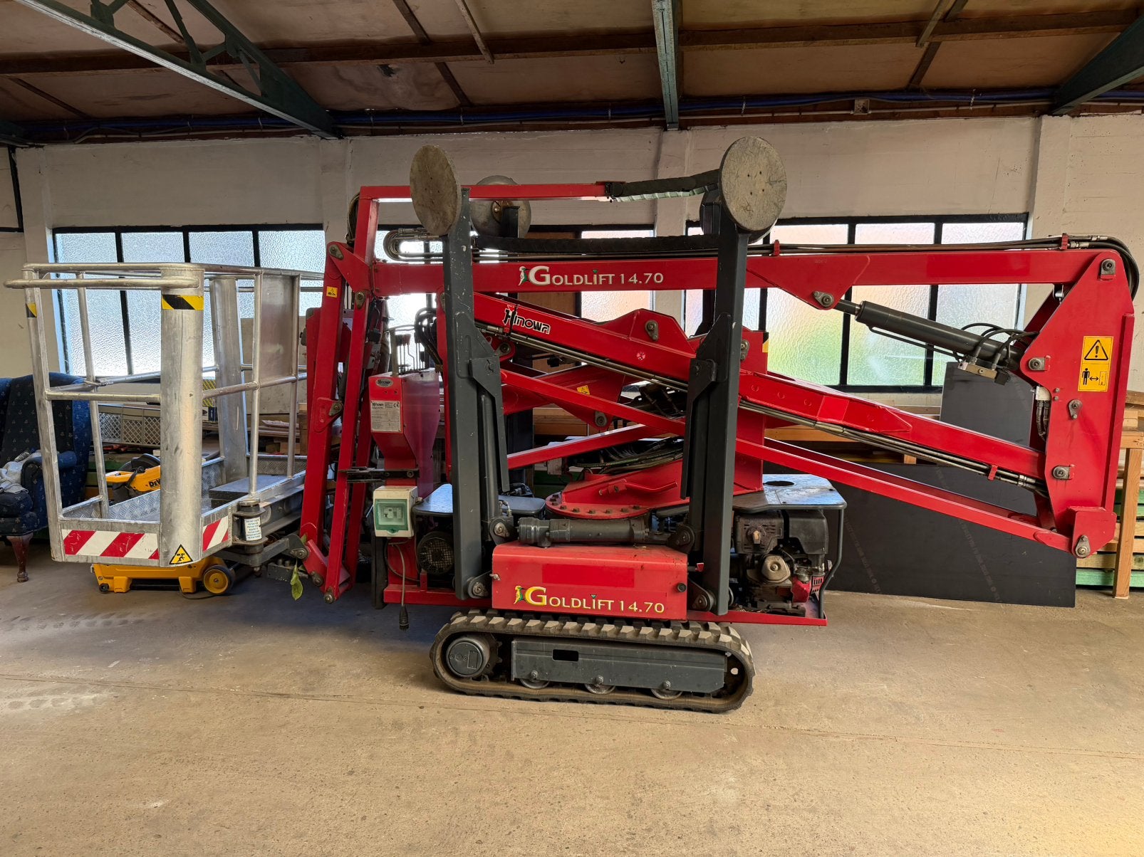 TE KOOP – HINOWA GOLDLIFT 14.70 SPINHOOGWERKER, Enlèvement