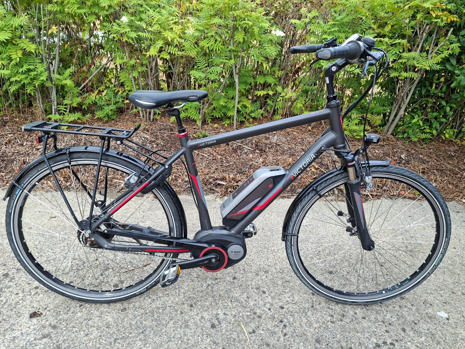 Victoria E Trekking MET MIDDENMOTOR BOSCH ACTIVE LINE 40nm., Fietsen en Brommers, Ophalen of Verzenden