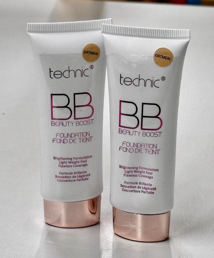 2x Technic BB Beauty Boost Foundation Oatmeal 30ml 2 stuks, Ophalen of Verzenden, Nieuw, Beige, Gehele gezicht