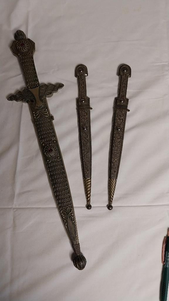 3 dolken uit Kazachstan ?, Ophalen of Verzenden, Overige soorten, Zwaard of Sabel