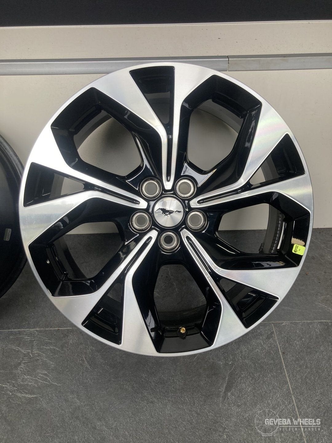 19” originele Ford Mustang Mach-e / Ford Kuga velgen 5x108 L, Auto-onderdelen, Banden en Velgen, 19 inch, Gebruikt, Velg(en), -