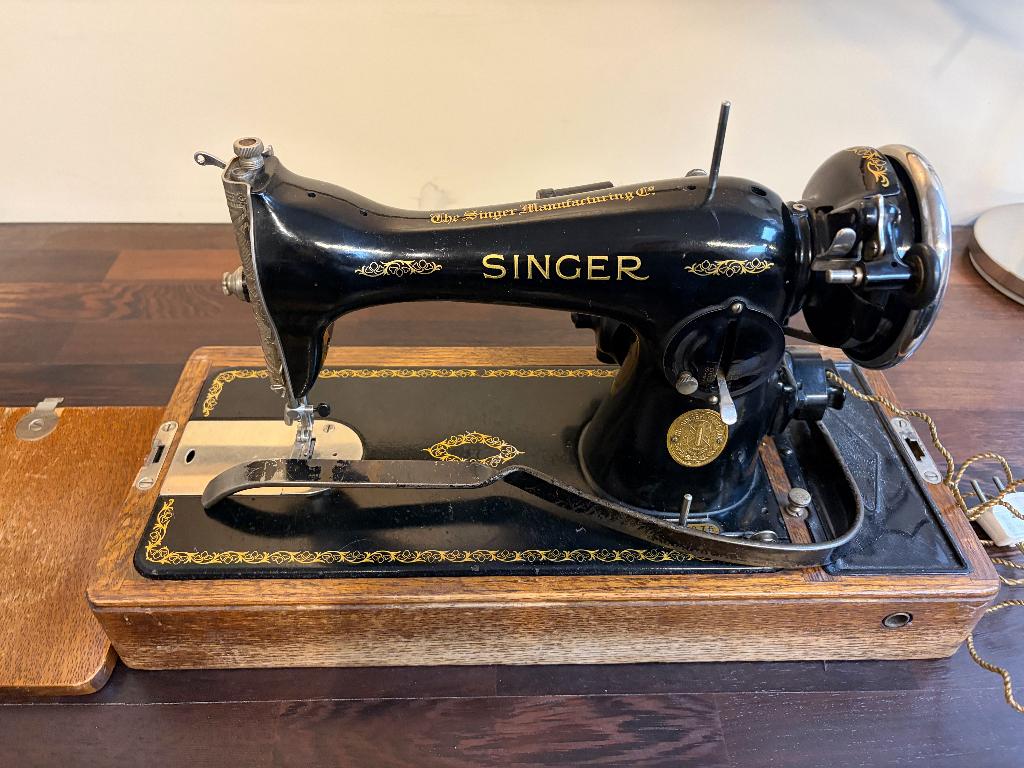 Machine à coudre Singer, complète, éléctrique 110V + transfo, Enlèvement