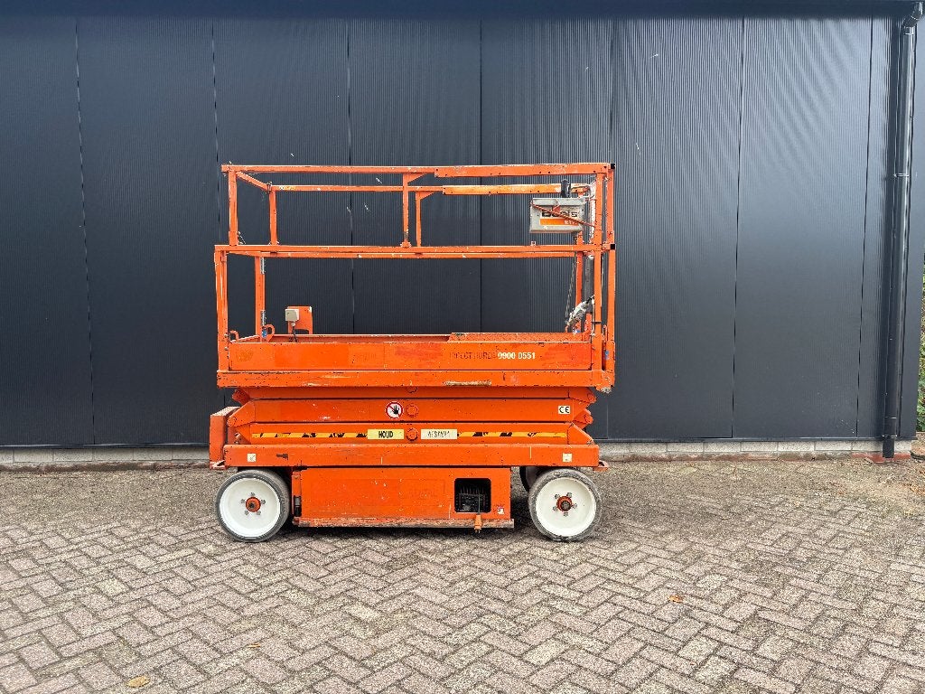 Skyjack SJ lll 3220 (2011) 6.1m Schaarlift, Ophalen