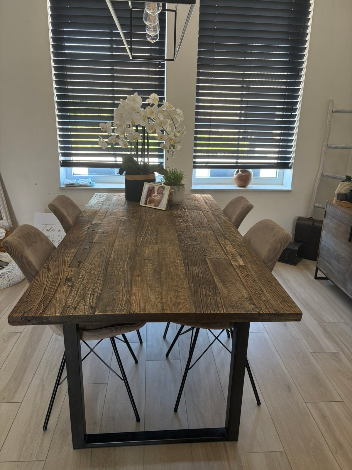 Tafel van Juntoo, Enlèvement, Comme neuf