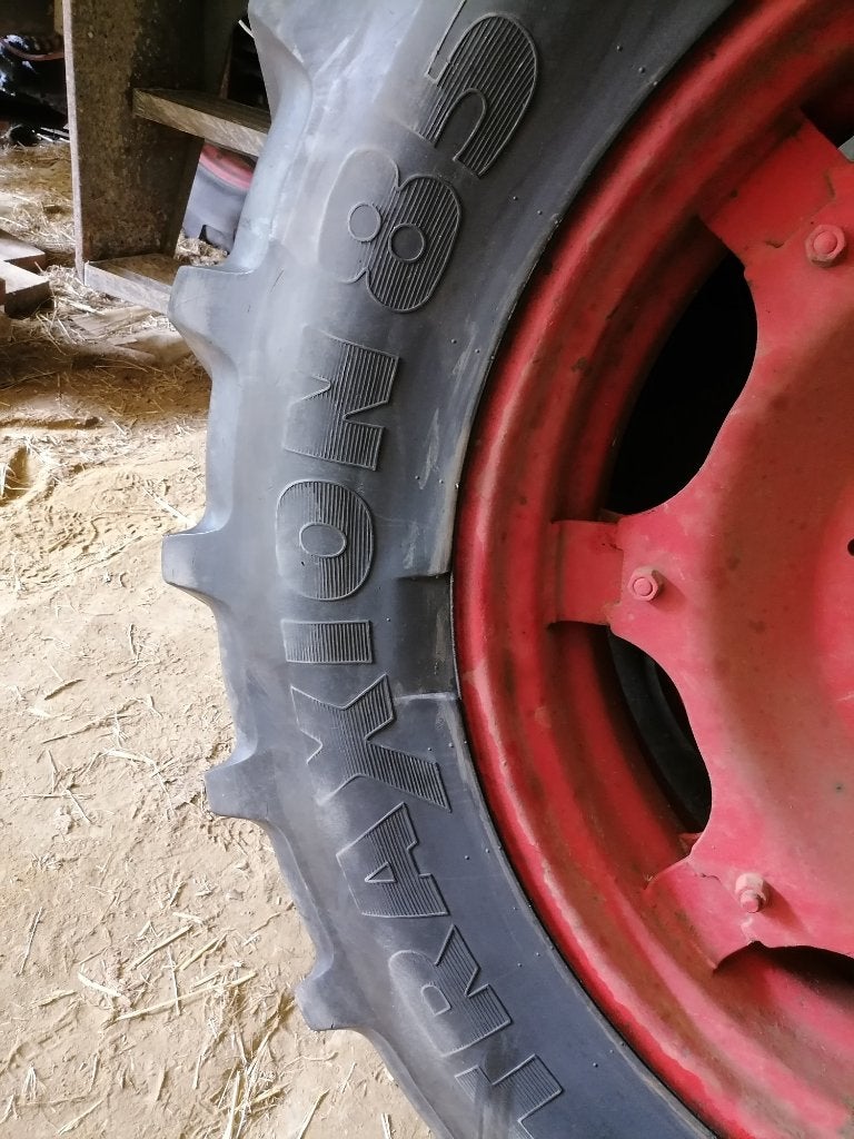 Tractorband Vredestein 16,9R38 of 420/85R38., Ophalen of Verzenden