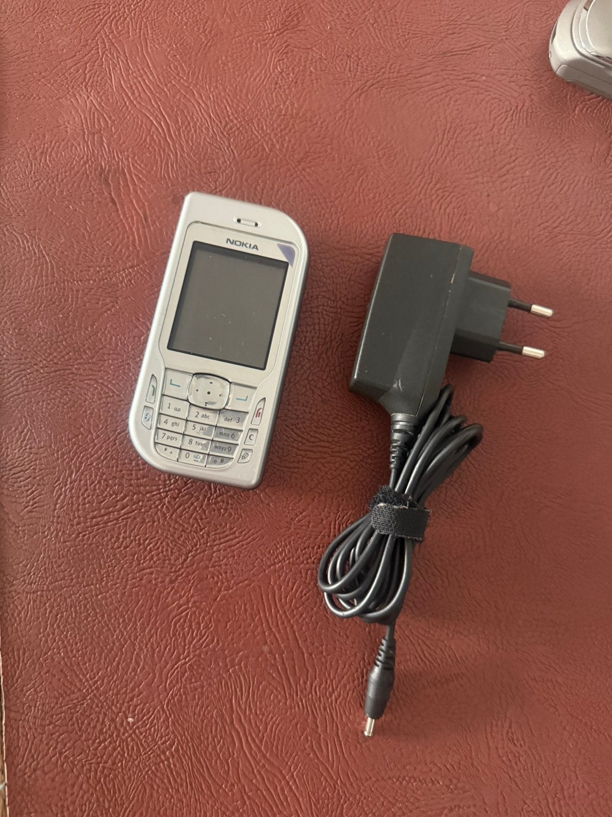 Nokia 6670 silver en très bon état, Enlèvement ou Envoi, Comme neuf