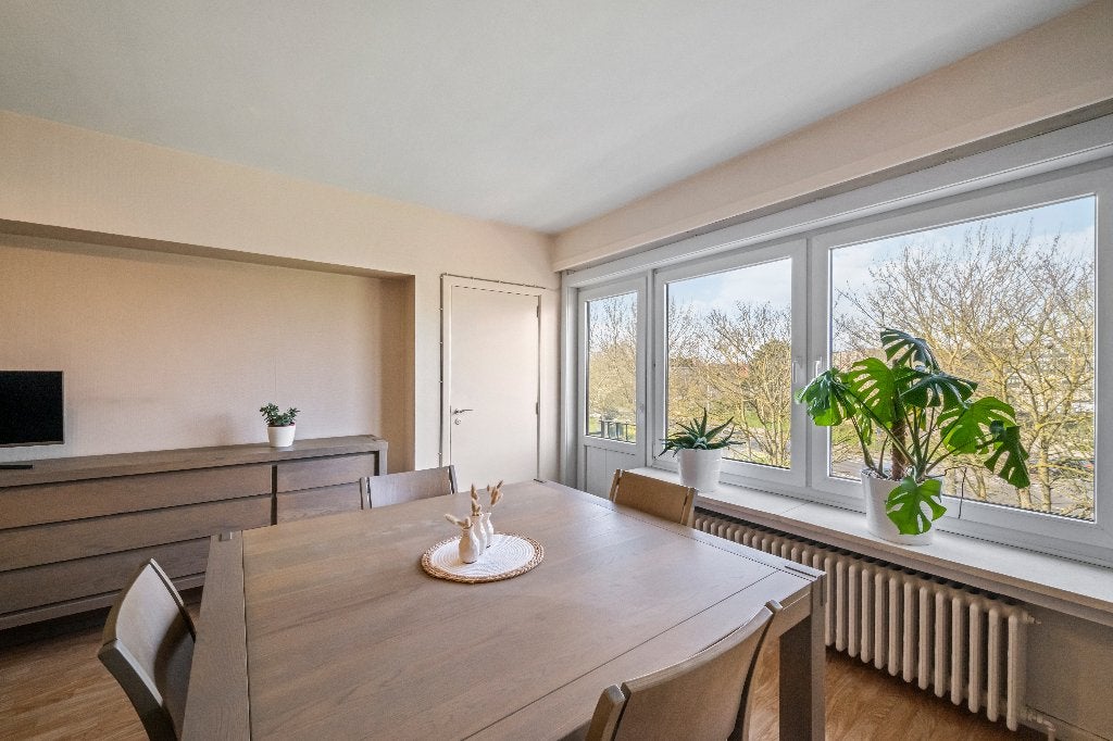 Zonnig 2-slaapkamerappartement met terras, Immo, Tot 200 m², 8400 Oostende, Verkoop zonder makelaar, 305 kWh/m²/jaar