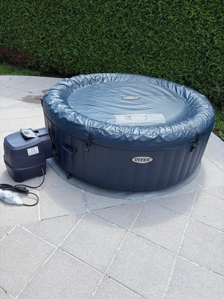 Jacuzzi à bulles Intex PureSpa – 4 personnes, Jardin & Terrasse, Enlèvement, Comme neuf, Tapis de sol, Gonflable