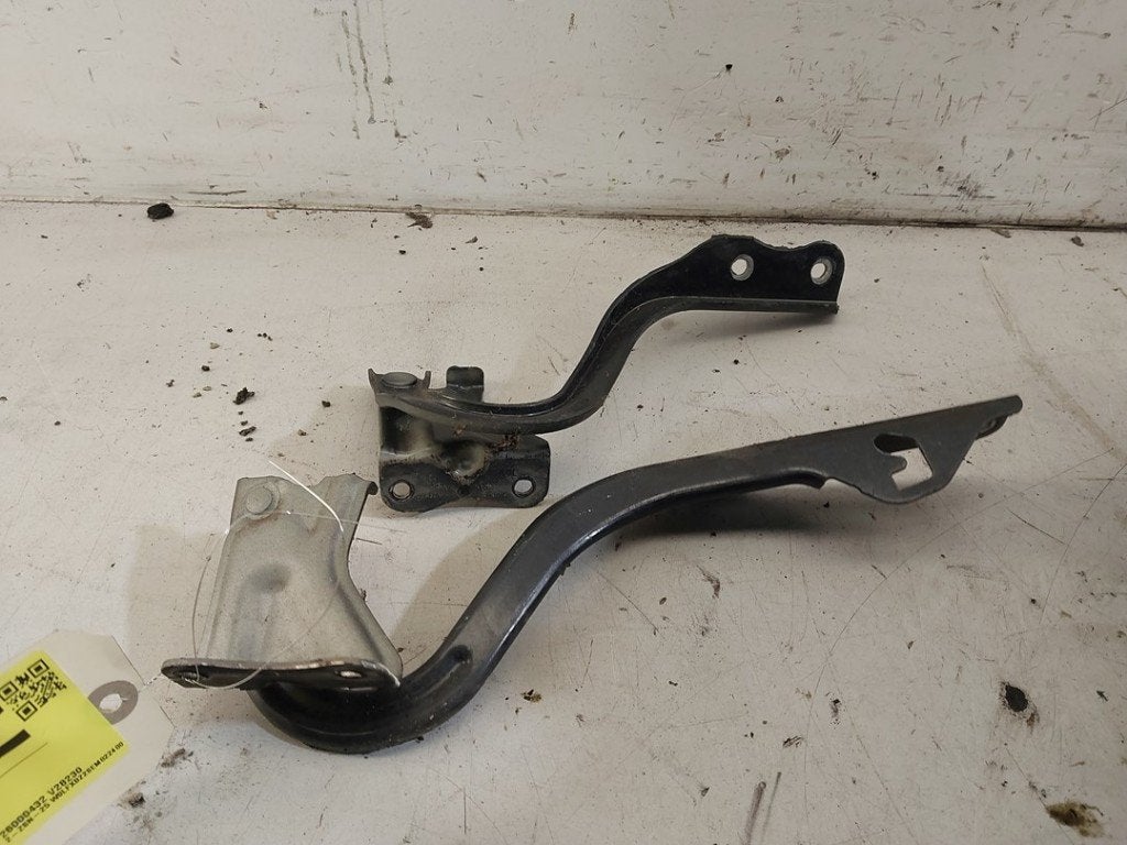 CHARNIERE DE CAPOT Opel Agila (B) (|93193050|93193051|), Autos : Pièces & Accessoires, Opel, Opel Automobile GmbH, Utilisé, Kontakt-opel@opel.com