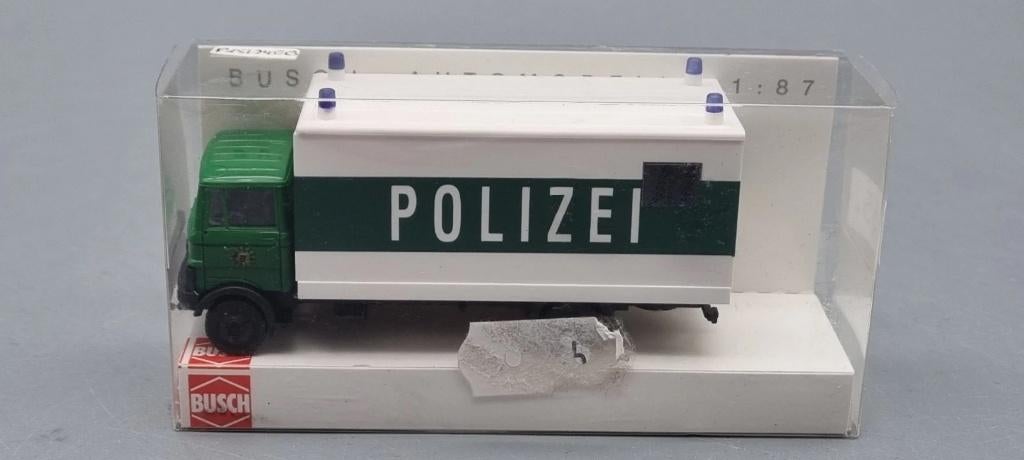 1:87 Busch 40765 Mercedes Benz LP809 politie paarden, Ophalen of Verzenden, Zo goed als nieuw, Overige typen, Overige merken