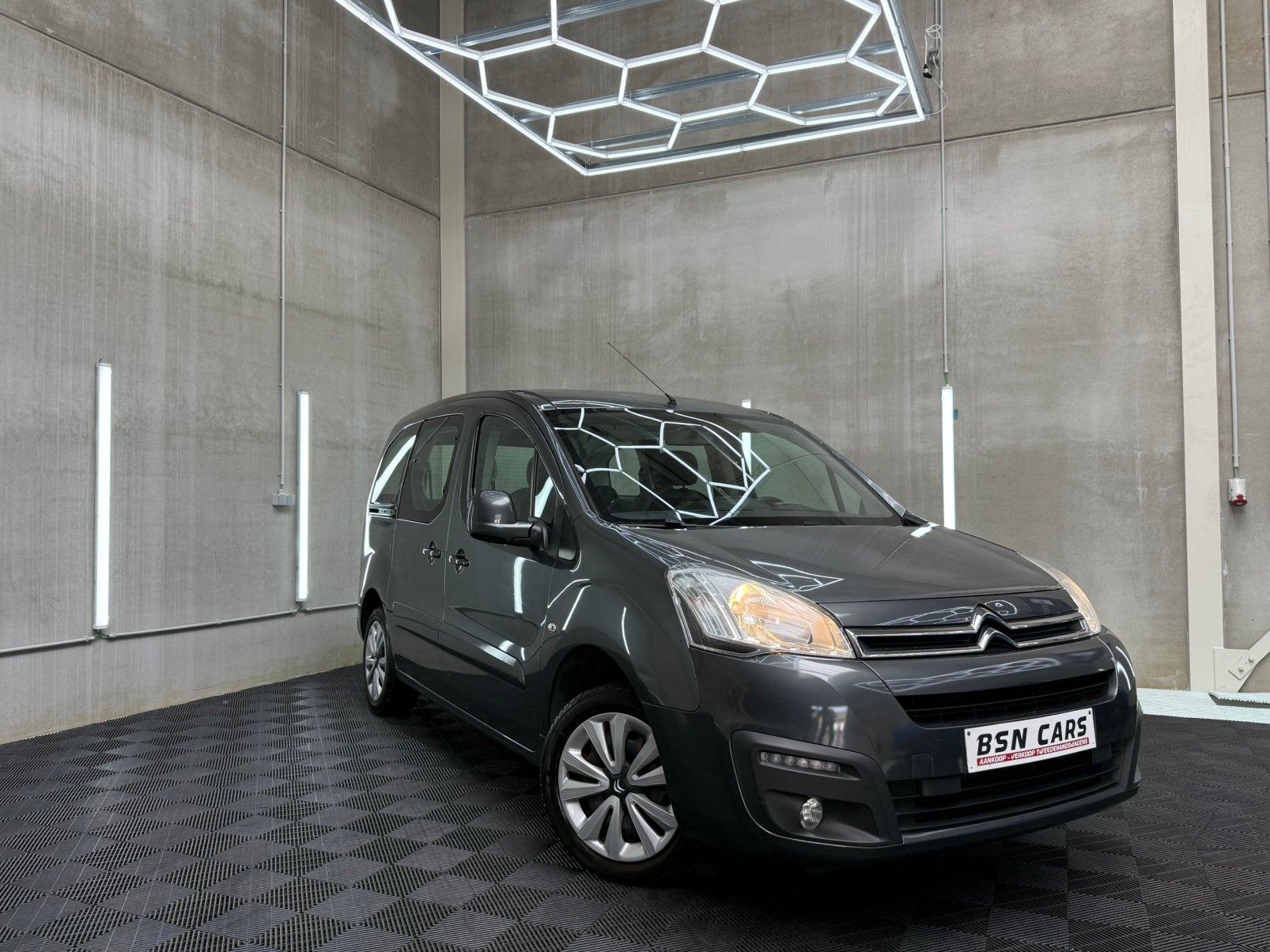 CITROEN BERLINGO/5ZIT/CRUISE/AC/CAMERA/EURO6/NAVI, Auto's, Citroën, Voorwielaandrijving, Testrit aan huis, Stof, Euro 6