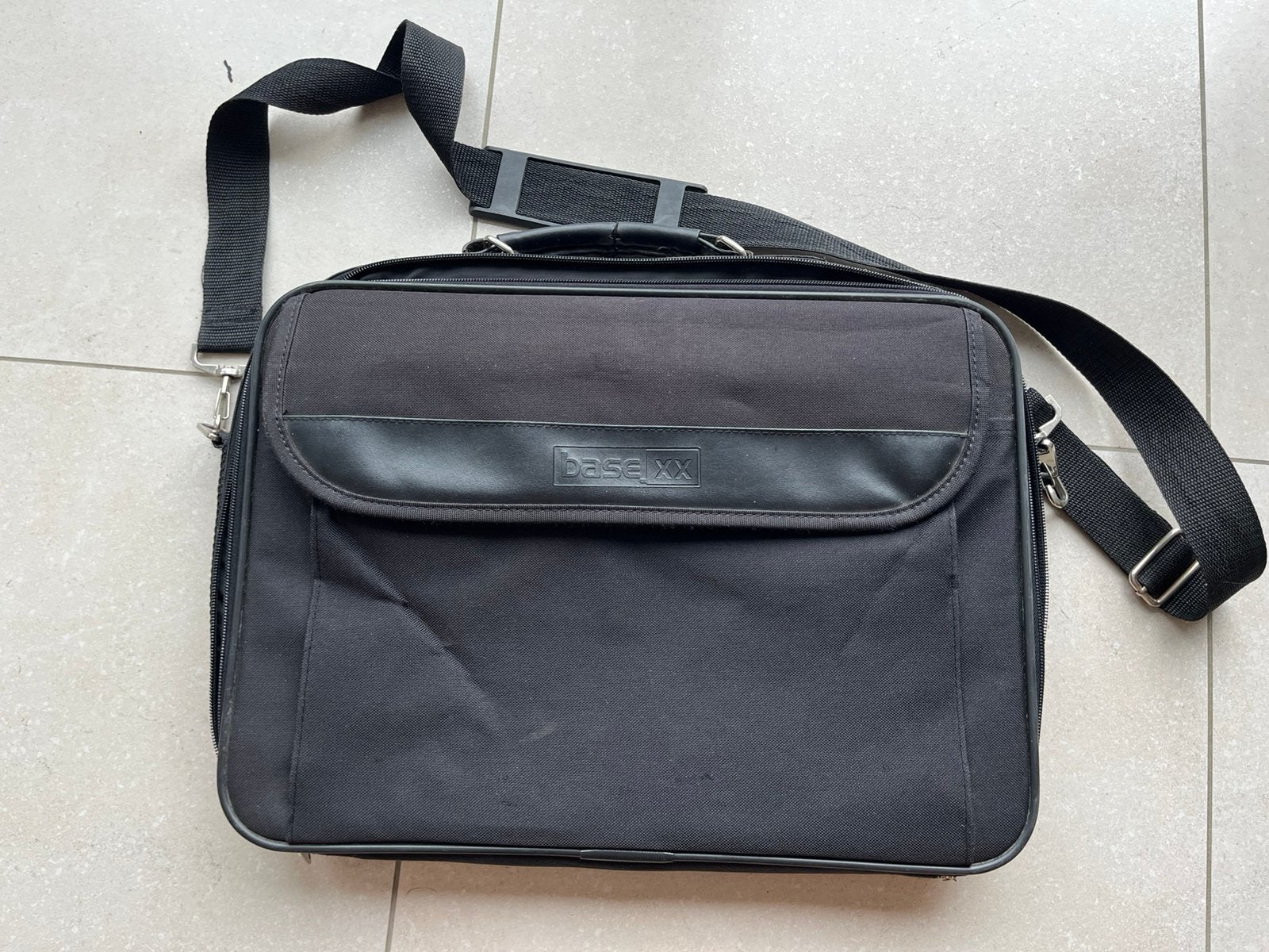 Laptoptas, base xx, Gebruikt, Ophalen of Verzenden, Zwart, Overige merken