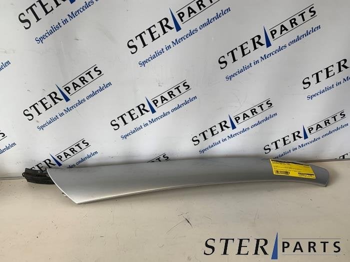 Protection montant A gauche d'un Mercedes SLK, Autos : Pièces & Accessoires, 3 mois de garantie, Utilisé, -, -
