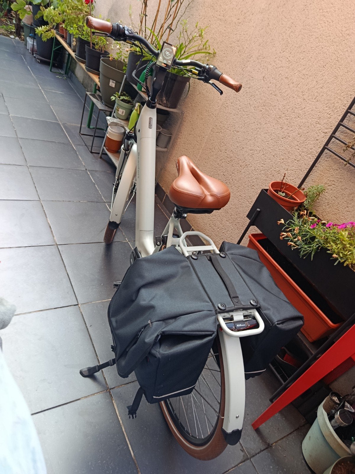 Elektrische damesfiets Beaufort, Fietsen en Brommers, Zo goed als nieuw, 47 tot 51 cm, 50 km per accu of meer, Ophalen