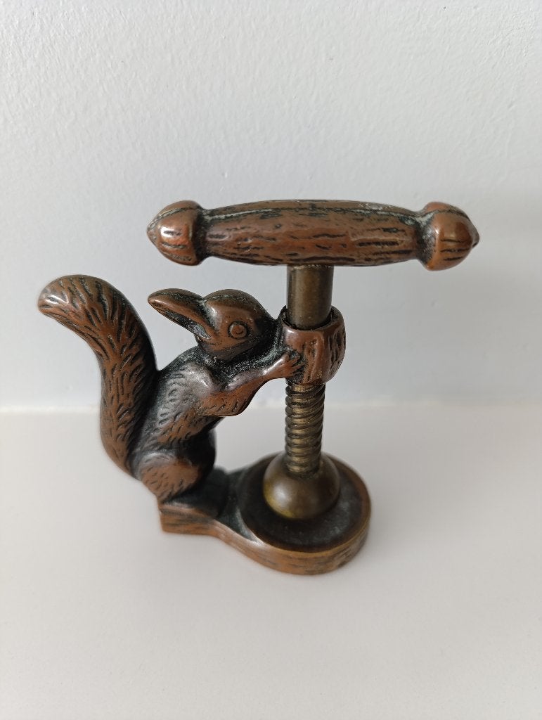 Oude notenkraker, brons en koper, Enlèvement, Bronze