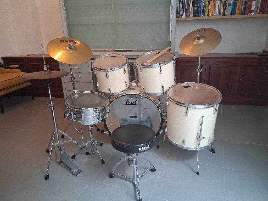 Drumstel Pearl forum series (white/cream), Muziek en Instrumenten, Drumstellen en Slagwerk, Ophalen, Gebruikt, Pearl