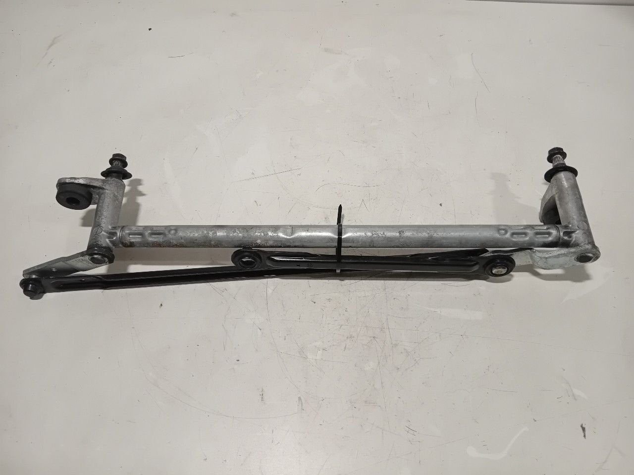Ruitenwisser mechaniek voor Skoda Rapid, Onderdelen@venauto.nl, Van der Ven Autorecycling B.V., Ettenseweg 76, 4706 PB Roosendaal, The Netherlands