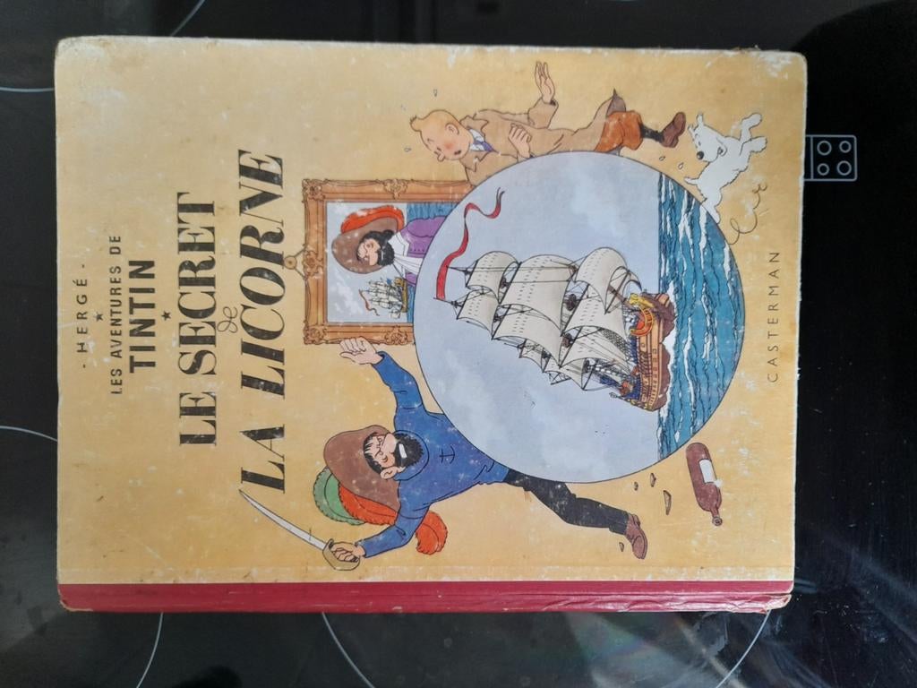 Bande dessinée vintage.tintin le secret de la licorne