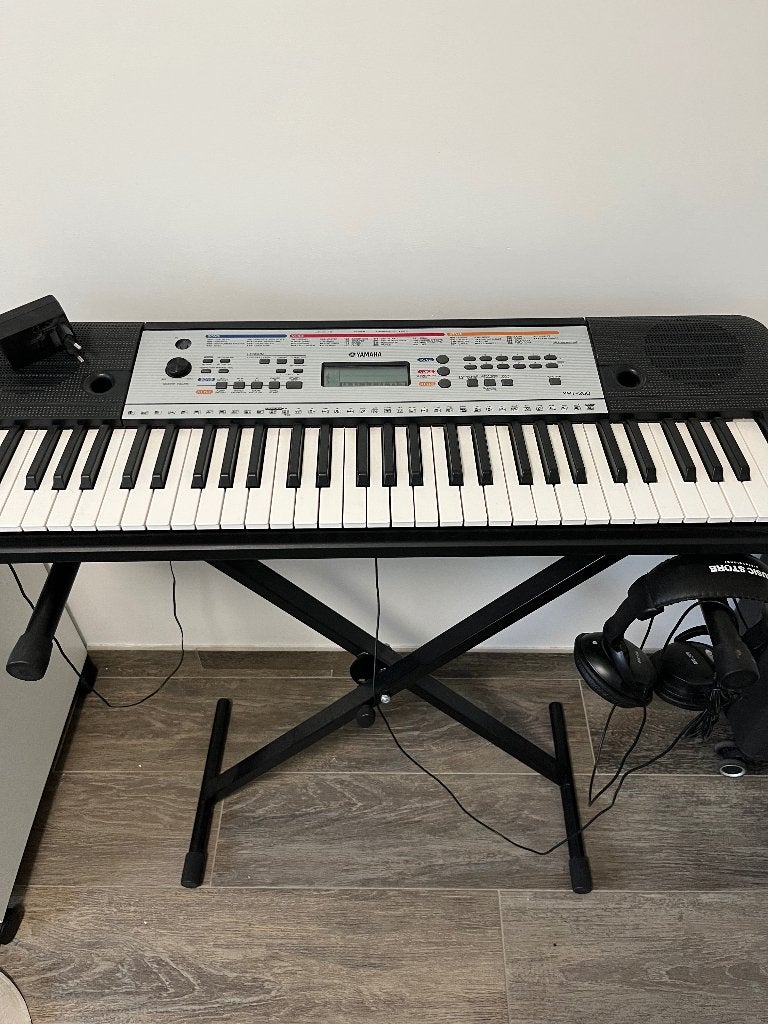 Clavier Yamaha YPT 260, Musique & Instruments, Claviers, Comme neuf, 61 touches, Yamaha, Connexion MIDI, Enlèvement