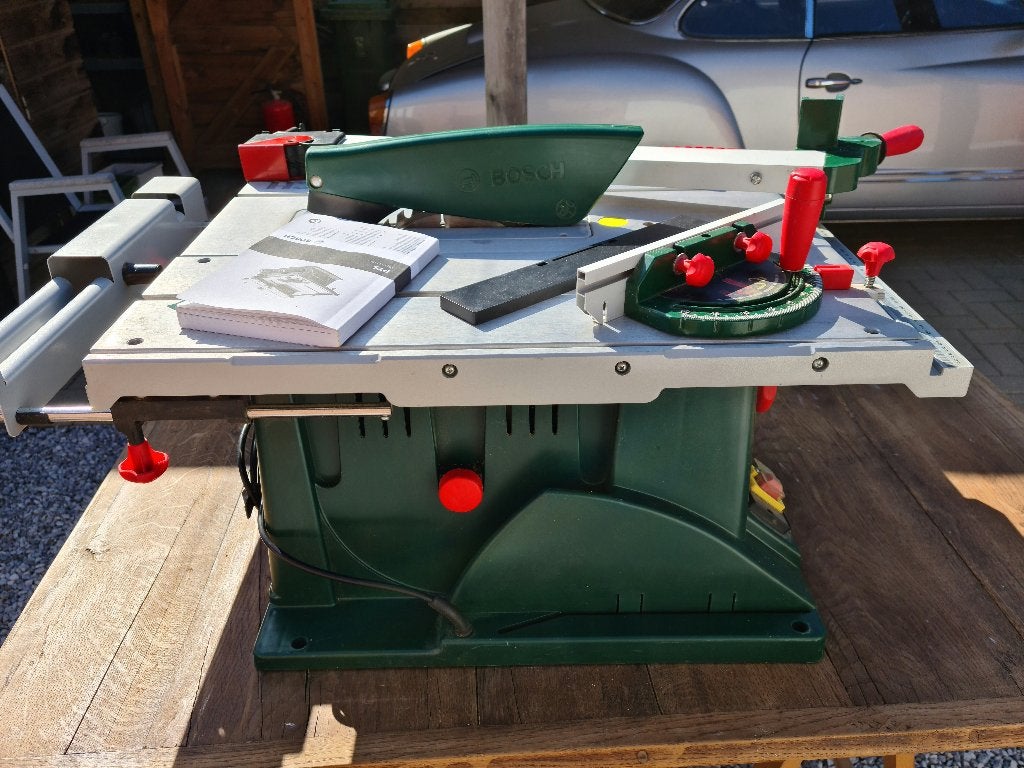 gereedschappen (zaagtafel), Ophalen, Zo goed als nieuw, Zaag, Bosch