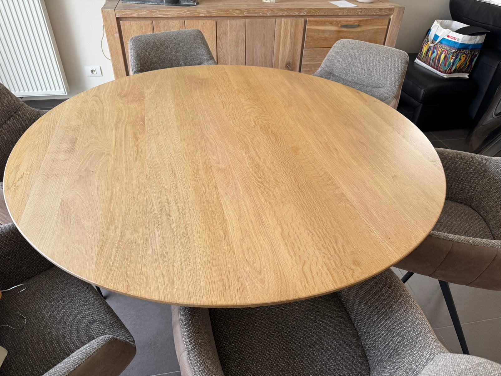 Ronde eiken tafel van 140 cm, Huis en Inrichting, Tafels | Eettafels, Ophalen, 150 tot 200 cm, Zo goed als nieuw, Vijf personen of meer