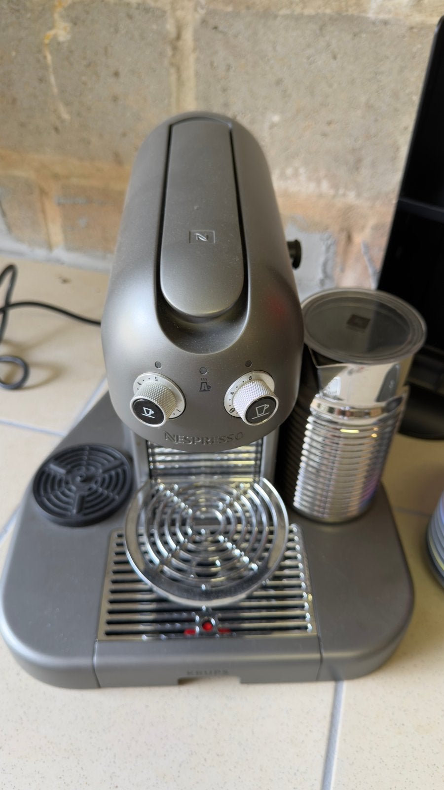 Machine a cafe Nespresso, Enlèvement, Comme neuf