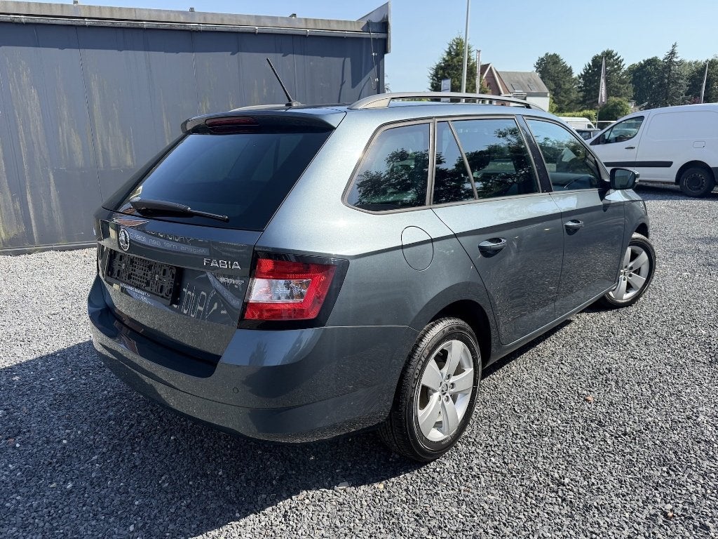 Skoda Fabia 1.2i, 2016, 2900 km, Airco, Ruime koffer + Garan, Autos, Achat, https://public.car-pass.be/vhr/26023682-0fde-42ff-9dd4-11f8636780fc