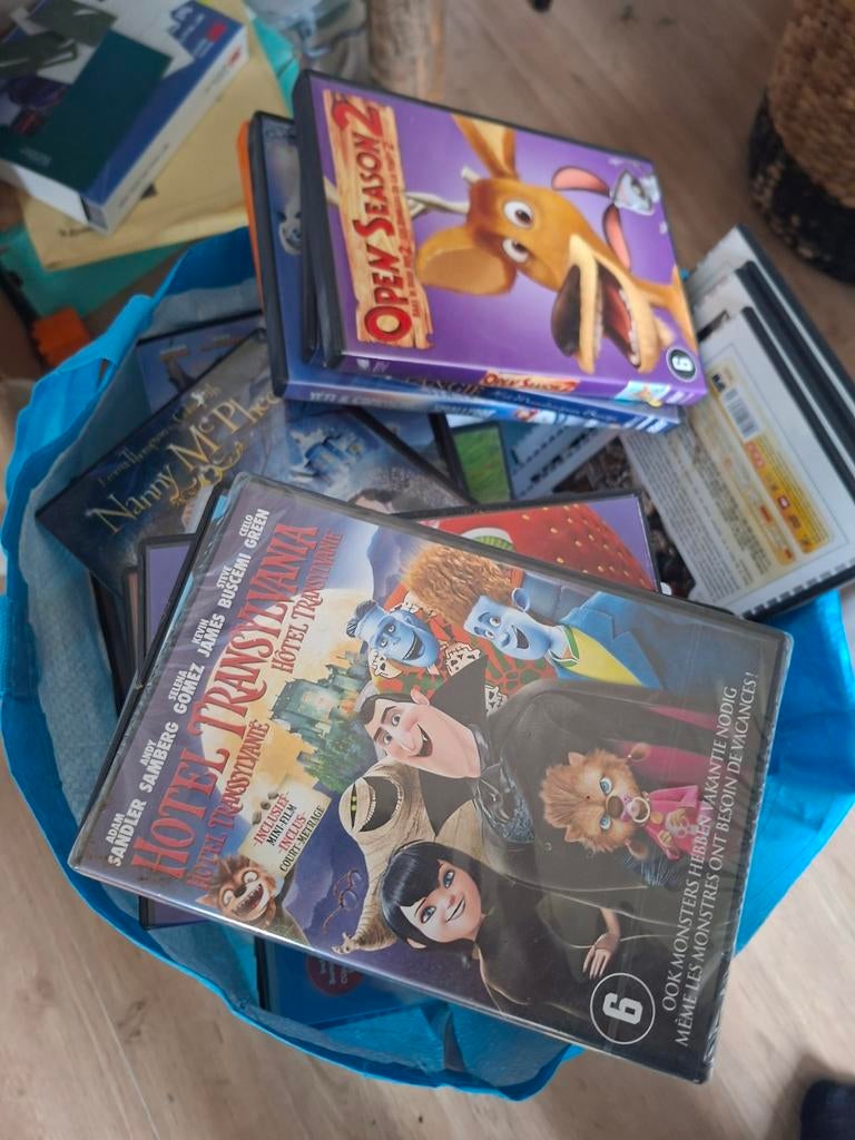 Zak vol met dvd's, Ophalen