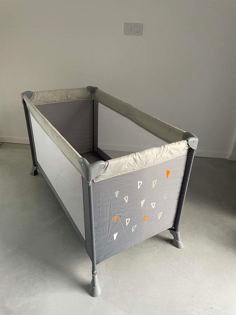 Lit parapluie bébé confort et matelas+ sac transport, Enlèvement, Comme neuf, Lit
