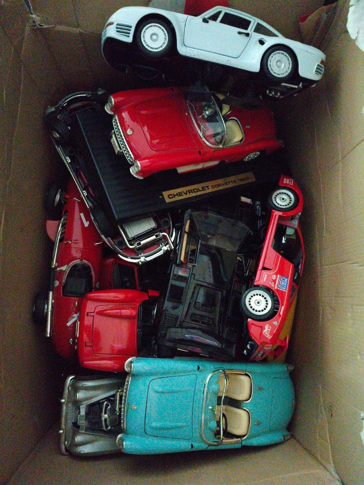 doos vol met model auto's, Kinderen en Baby's, Speelgoed |Speelgoedvoertuigen, Ophalen