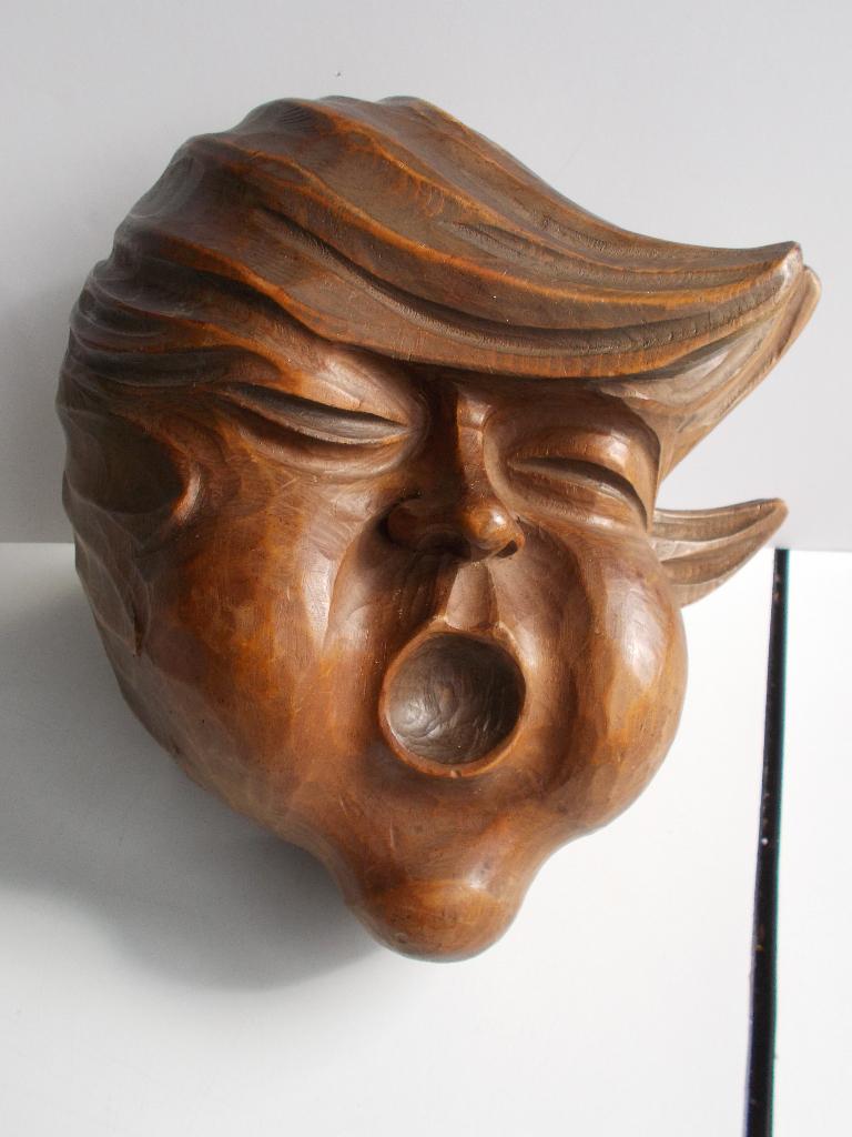 Handgesneden wandmasker Elbigenalp, Antiek en Kunst, Houtsnijwerk, Handgemaakt, Ophalen of Verzenden, Hout