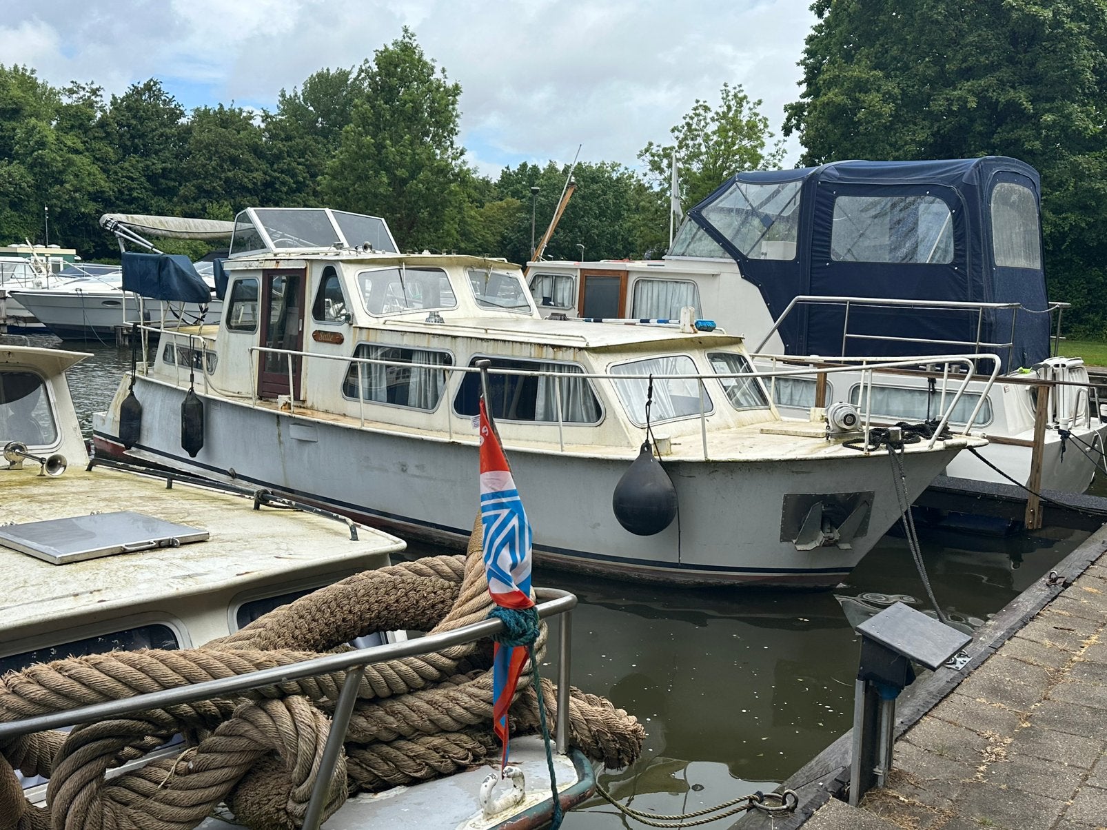 Bateau à moteur de 10 mètres de long emportez-le avec vous., Enlèvement