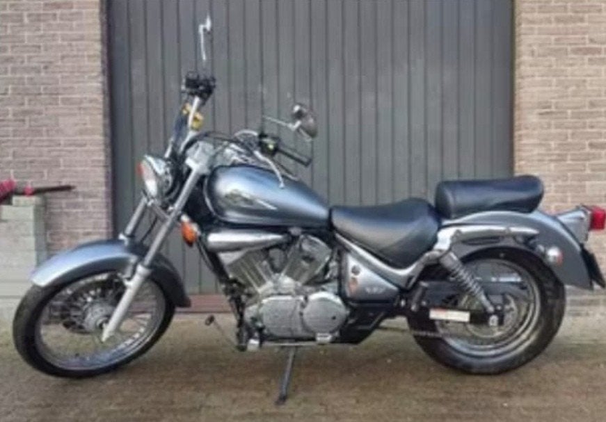 Suzuki intruder 250
