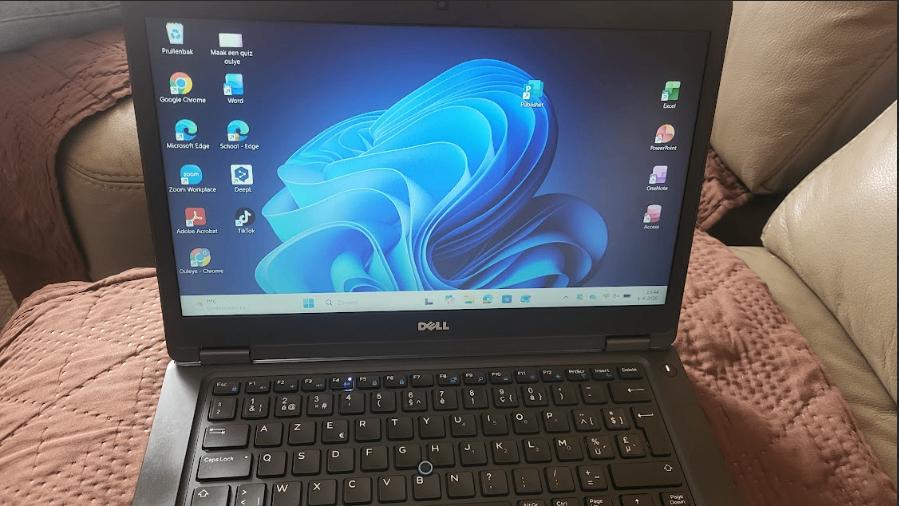 Dell Latitude i5 | 8GB RAM | 256GB SSD | Win 11 Pro (noir), 256 GB, 2 tot 3 Ghz, 8 GB, 14 inch
