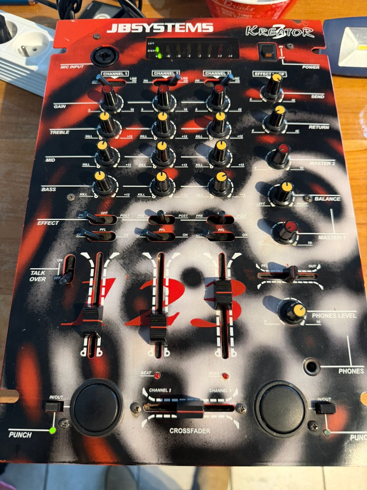 JB Systems Kreator 3 DJ Mixer – Degelijke 3-kanaals mixer, Enlèvement ou Envoi, Comme neuf, Entrée micro