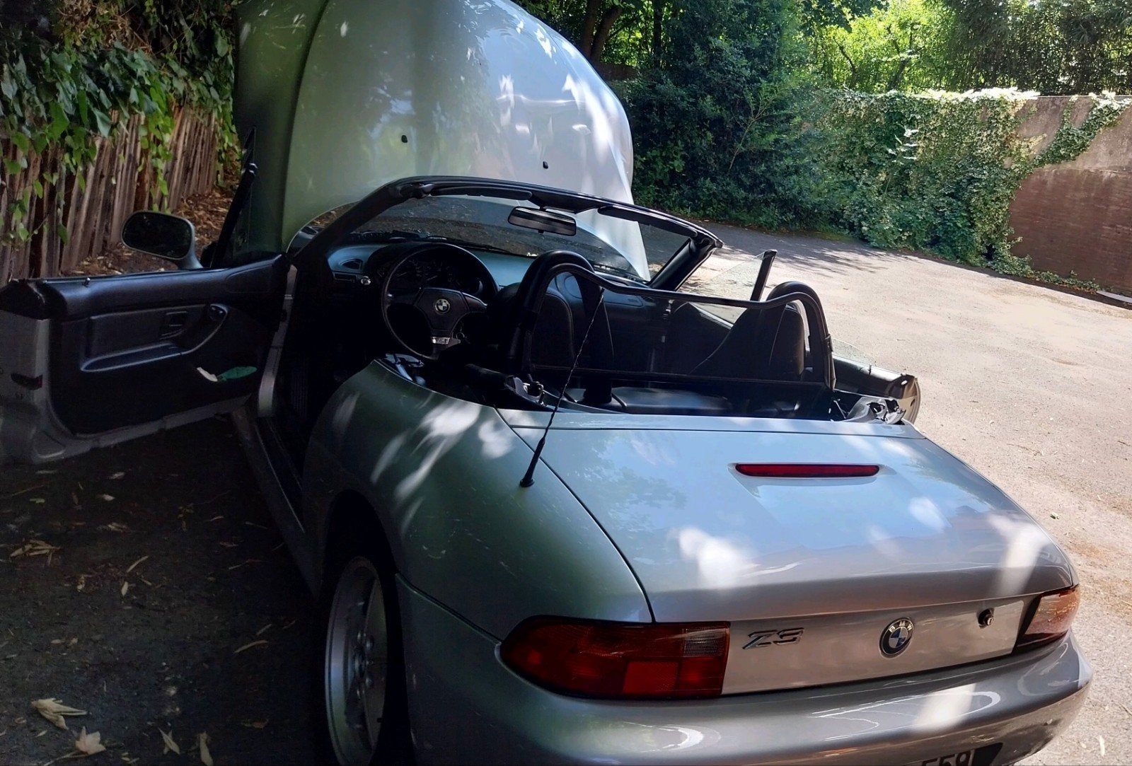 BMW Z3 1.9 140pk Oldtimer uit 1996, foto 2