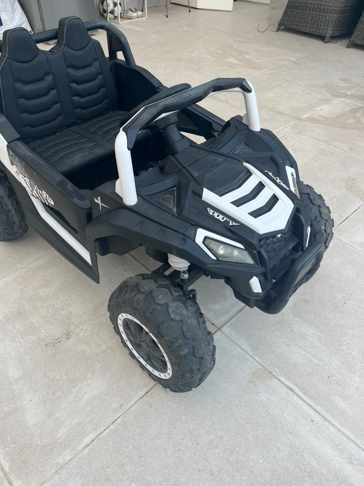 STOERE ELEKTRISCHE KINDERBUGGY 12 volt., Gebruikt