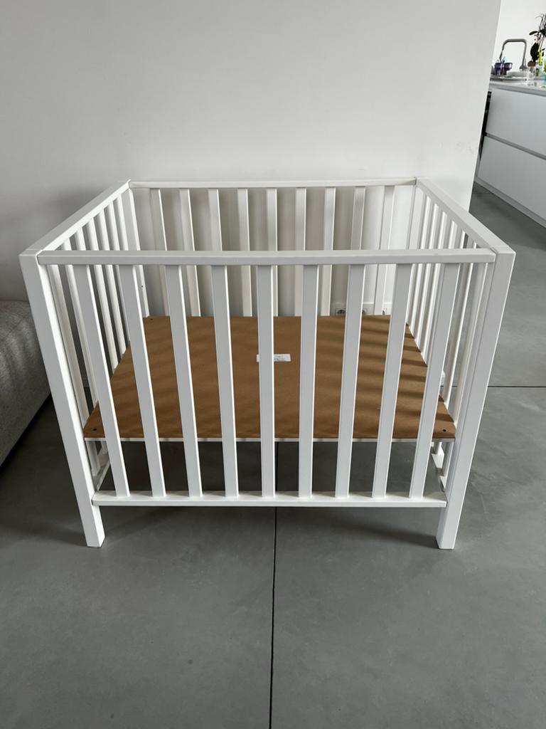 Babypark Quax met matras + Aerosleep matrasbeschermer + hoes, Kinderen en Baby's, Babyparken, Ophalen, Zo goed als nieuw, Rechthoekig