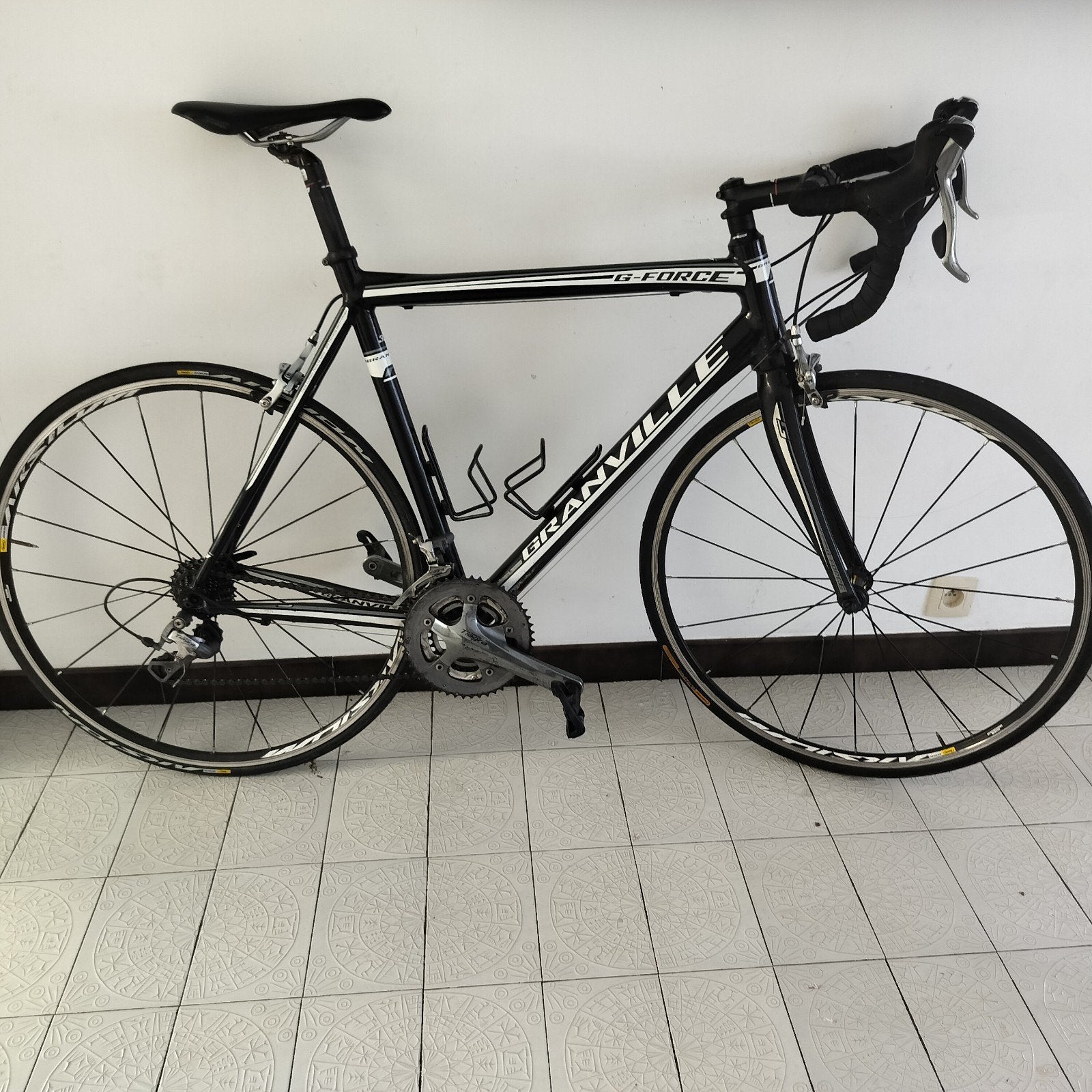 vélos à deux parcours en bon état. fonctionnent parfaitement, Vélos & Vélomoteurs, Autres marques, 57 à 61 cm, Comme neuf, Enlèvement