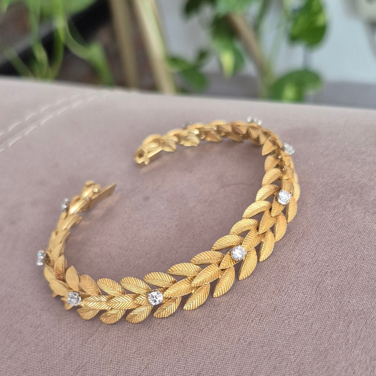 Diamond  River 18 karaat heel special mooi armband, Handtassen en Accessoires, Ophalen, Geel, Zo goed als nieuw, Met edelsteen