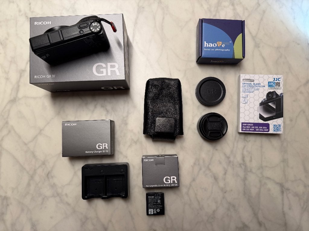Ricoh GR4 Camera (< 500 Clicks) met accessoires, Audio, Tv en Foto, Verzenden, Touchscreen, Zo goed als nieuw, Compactcamera