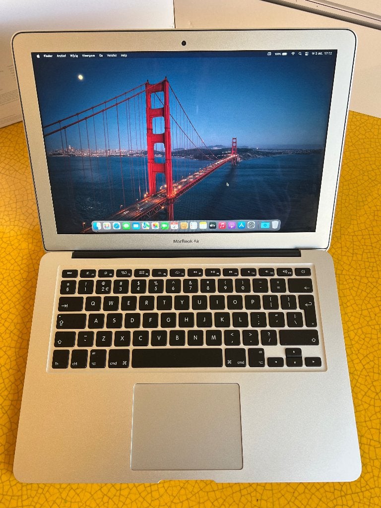 MacBook Air 13-inch 2017 - 1.8 GHz, 8 GB RAM, 128 GB SSD, Qwerty, 8 GB, 13 inch, Minder dan 2 Ghz