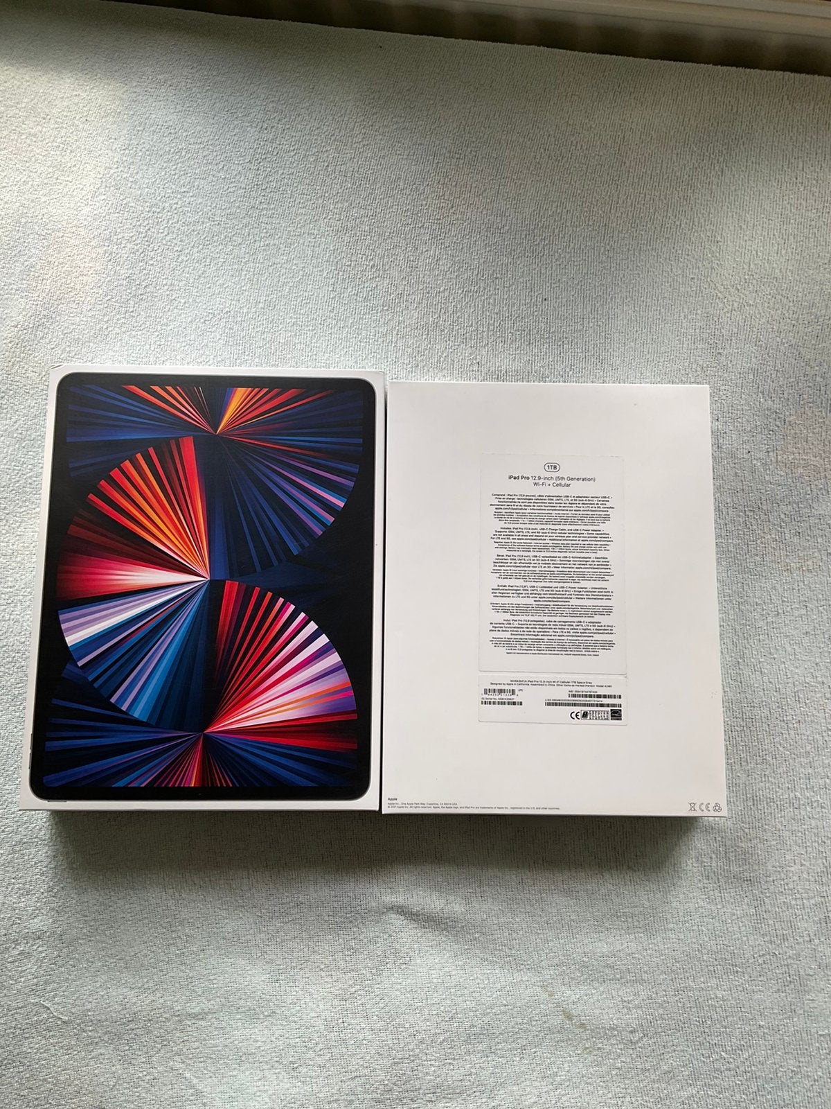 Ipad pro 12.9 inch 5e 1tb met mobiel simkaart, Computers en Software, Apple iPads, Ophalen, Zwart, 12 inch, Zo goed als nieuw