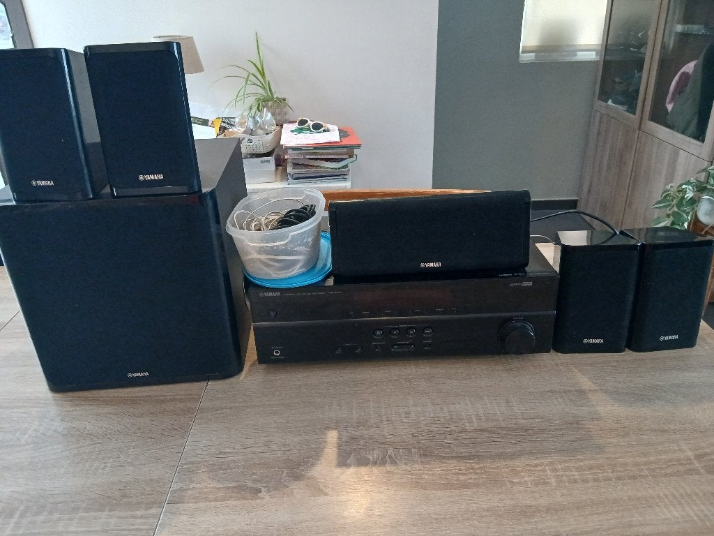 Yamaha 5.1 home cinema, Enlèvement, Utilisé