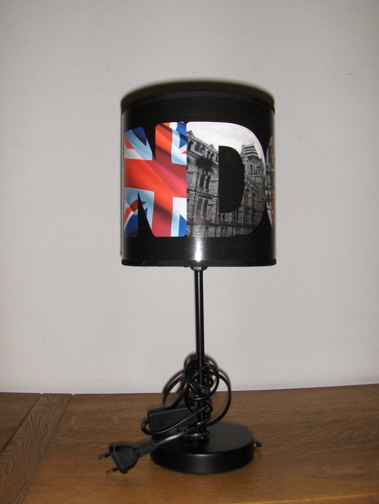 Lampe avec abat jour londre neuve. hauteur totale 41 cm., Ophalen of Verzenden, Nieuw